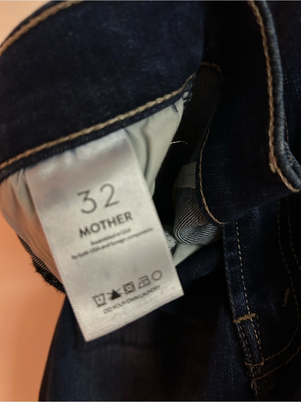 NWT
MOTHER
THE HUSTLER ROLLER SNEAK
Trouble Maker
Size 32
Inseam 32 - Picture 8 of 9